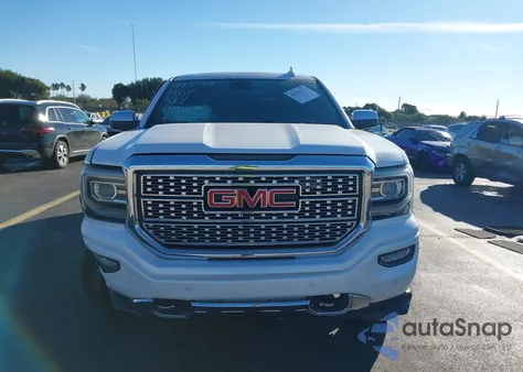 2018 GMC Sierra 1500 Denali z USA, uszkodzony, nr VIN 3GTU2PEJ3JG435114